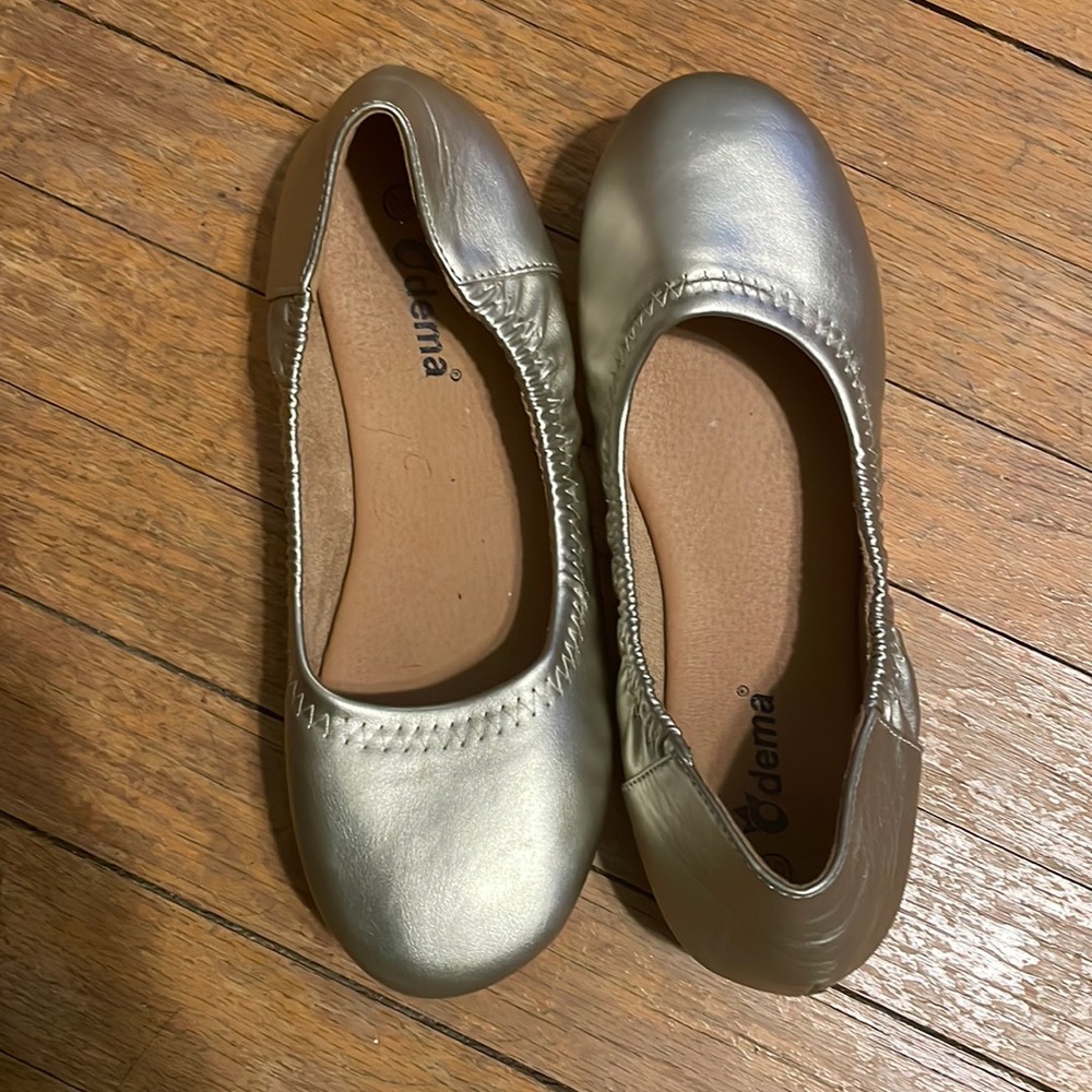 Gold dress shoes